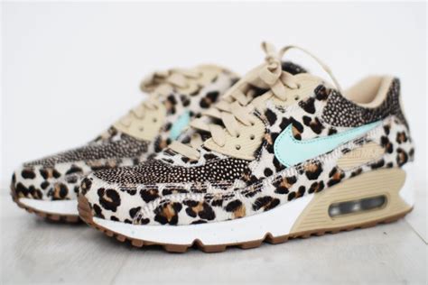 bruine leren nike met tijgerprint|Nike Tijgerprint schoenen online kopen .